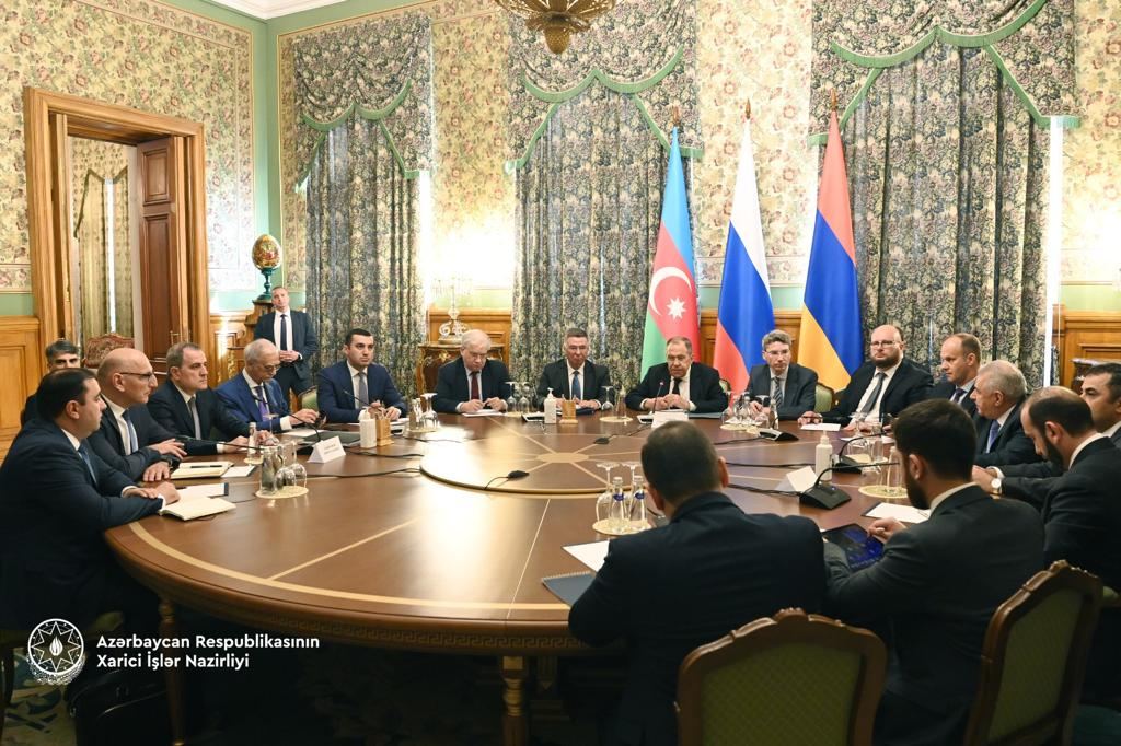 مذاکرات سه جانبه روسیه، آذربایجان و ارمنستان در موسکو